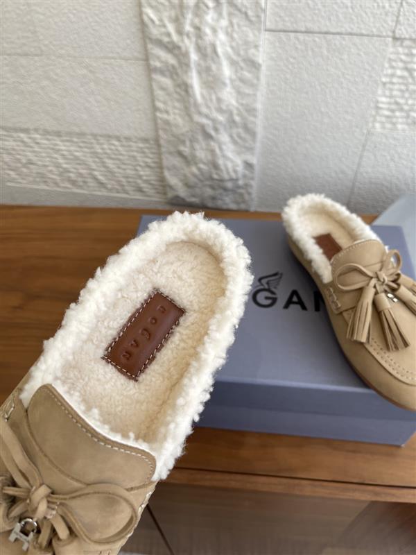 2025126112128945 320